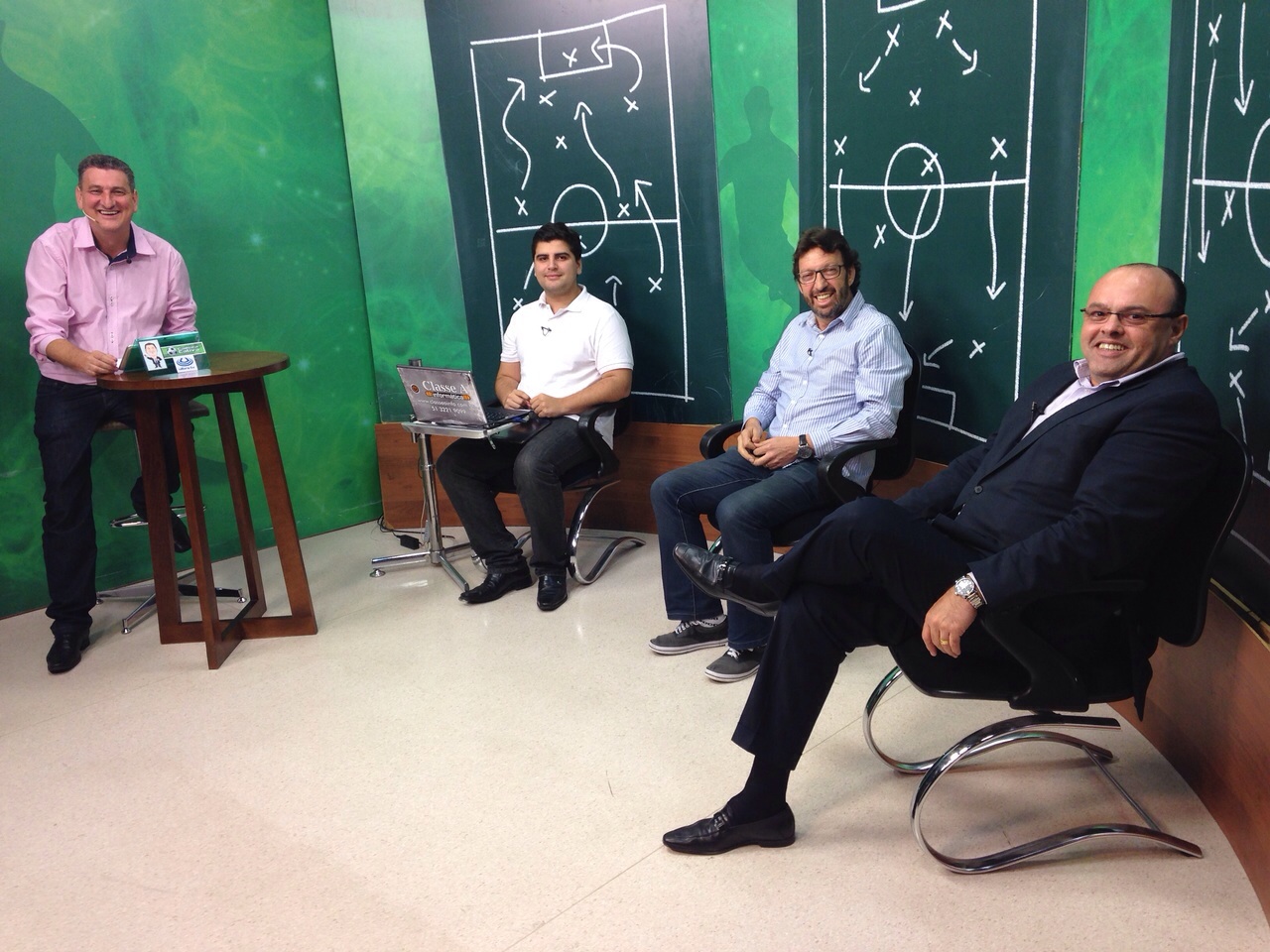 Sadi Tonatto no Cadeira Cativa 15/4/2015 15 de abril de 2015 Conselheiro e integrante do MGV, Sadi Tonatto (C), participa do programa Cadeira Cativa, da Ulbra TV